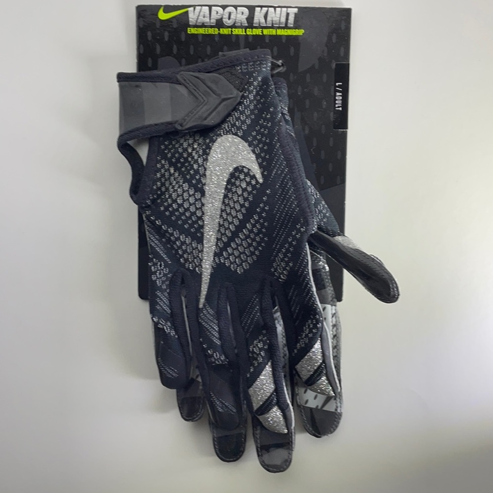Nike Vapor Knit Adult Football Gloves.